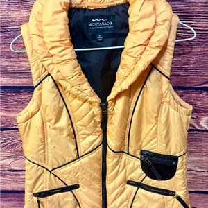 Montanaco Women's Quilted Vest in Bold Yellow with brown leather details. NFR